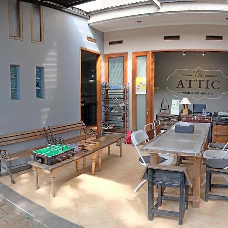 The Attic Bed & Breakfast Bandung Exterior photo