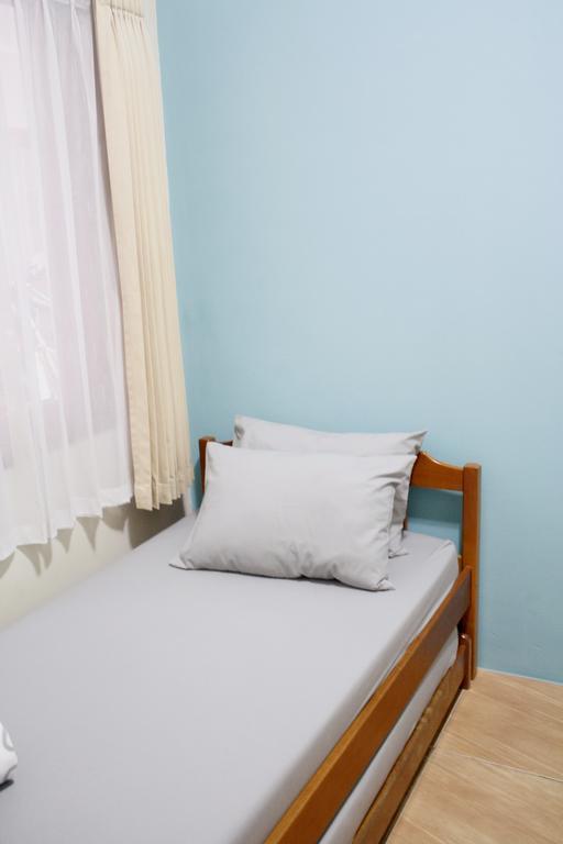 The Attic Bed & Breakfast Bandung Exterior photo