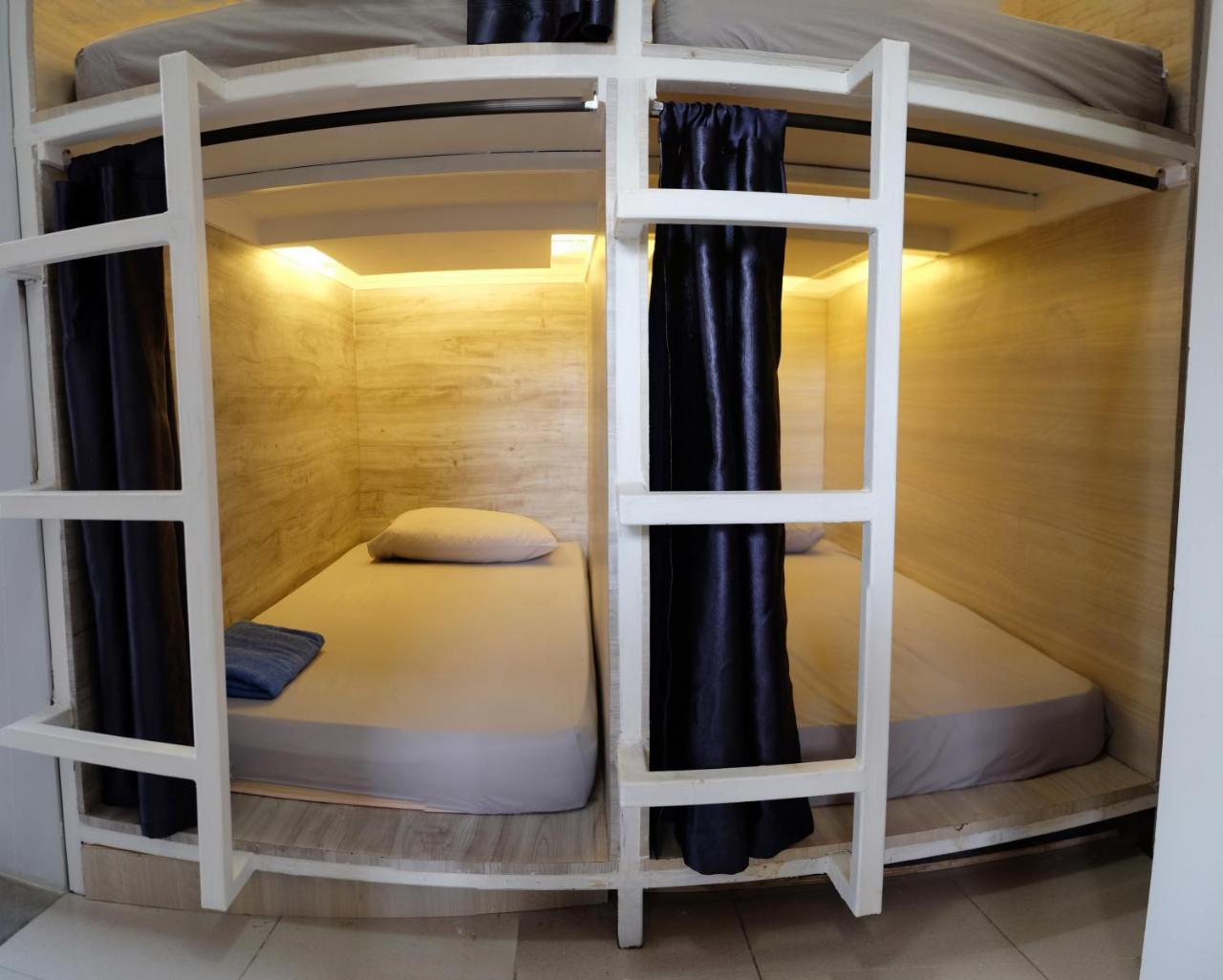 The Attic Bed & Breakfast Bandung Exterior photo